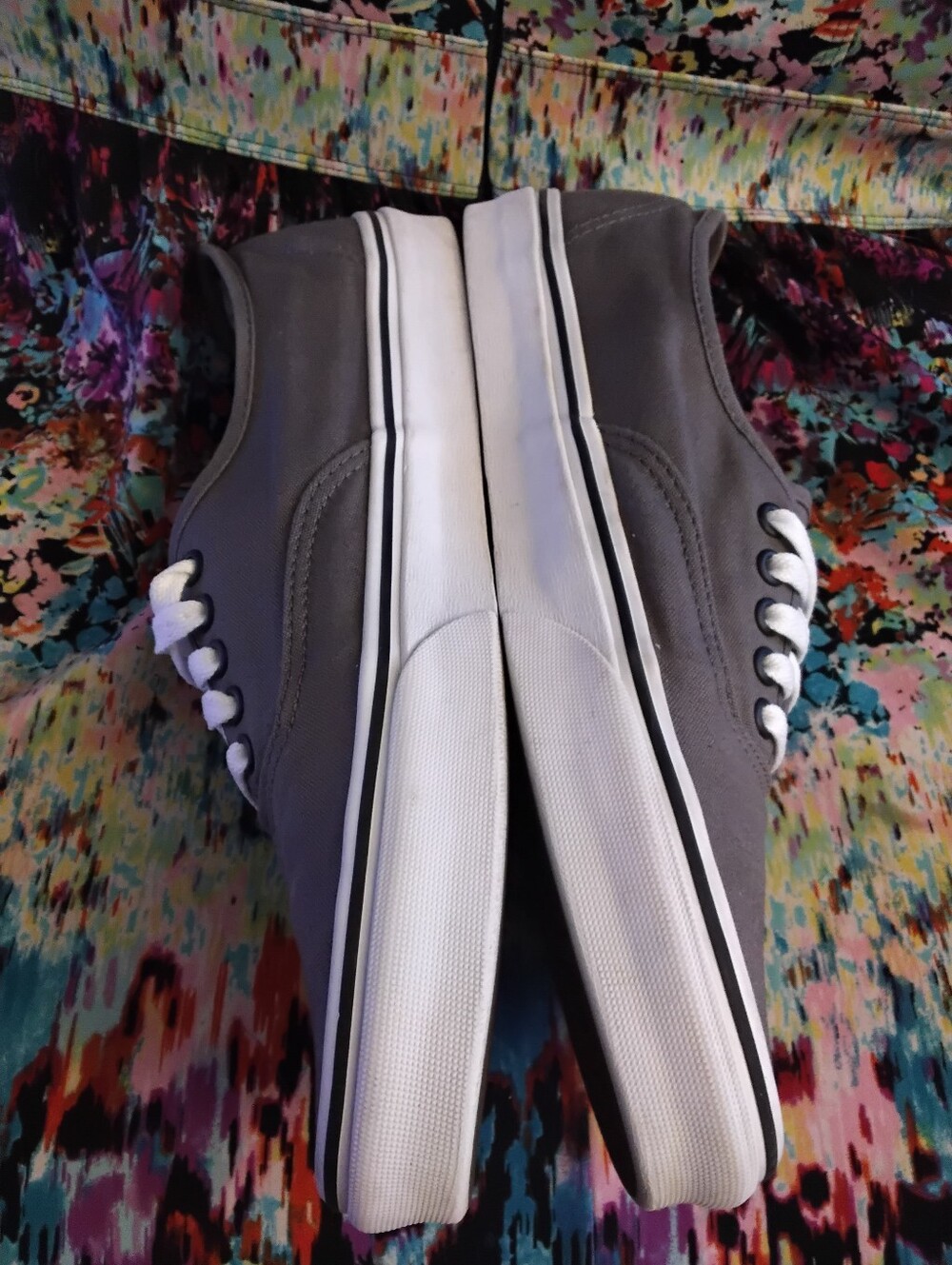 Vans Gray Lace-Up Men's size 11 canvas Sneakers tennis shoes gray